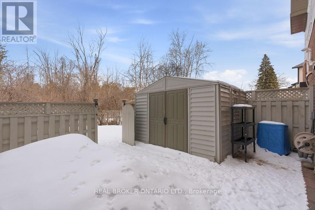 27 - 3205 UPLANDS DRIVE