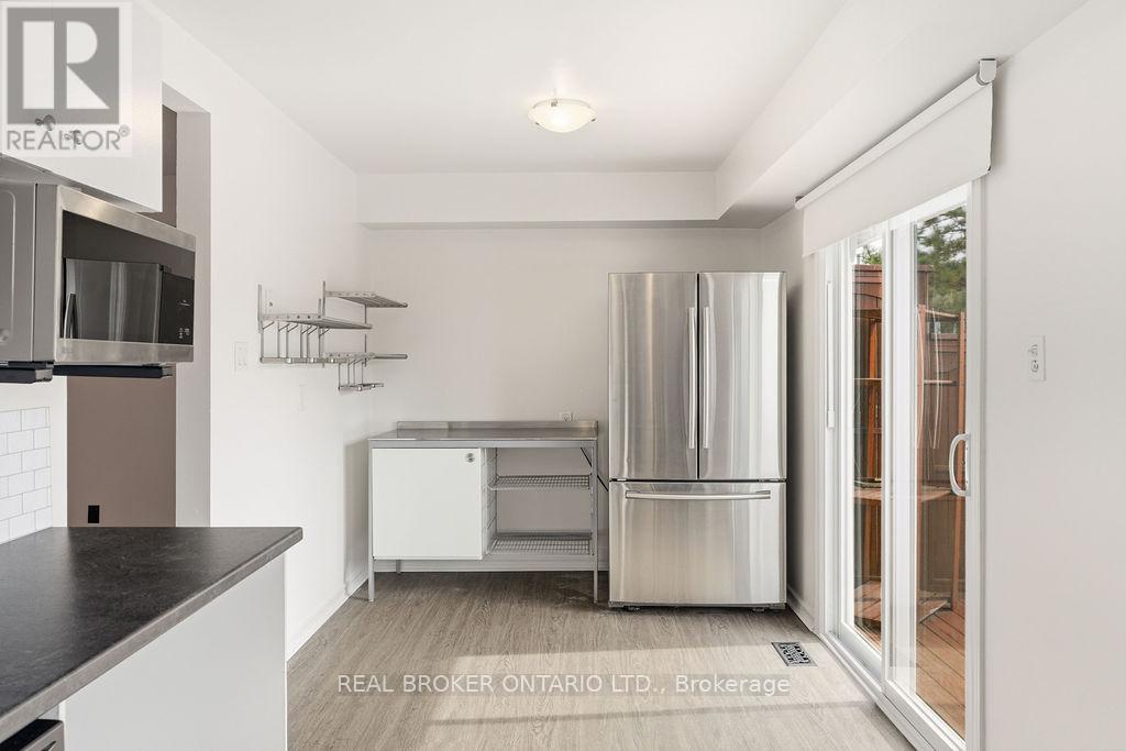 27 - 3205 UPLANDS DRIVE