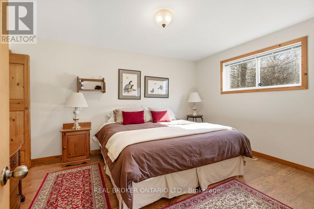 2225 GREEN BAY ROAD