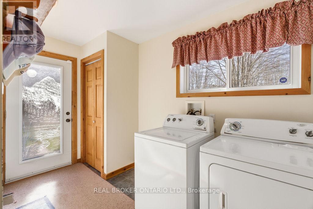 2225 GREEN BAY ROAD