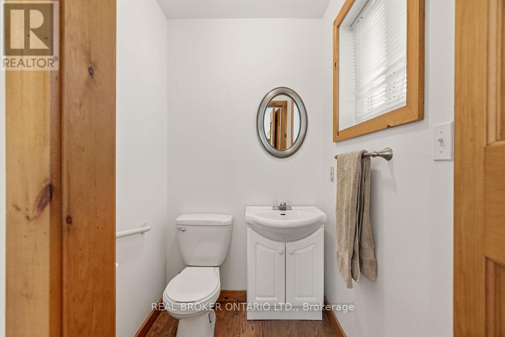 2225 GREEN BAY ROAD
