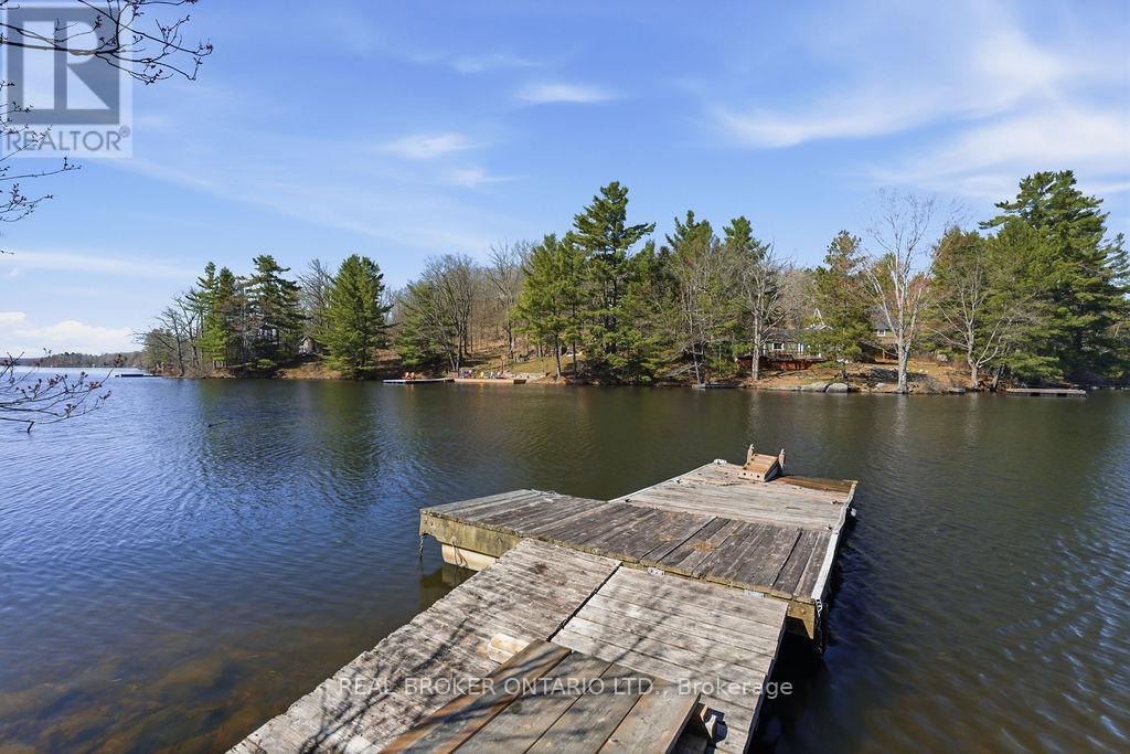 2225 GREEN BAY ROAD