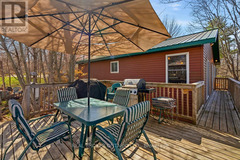 2225 GREEN BAY ROAD