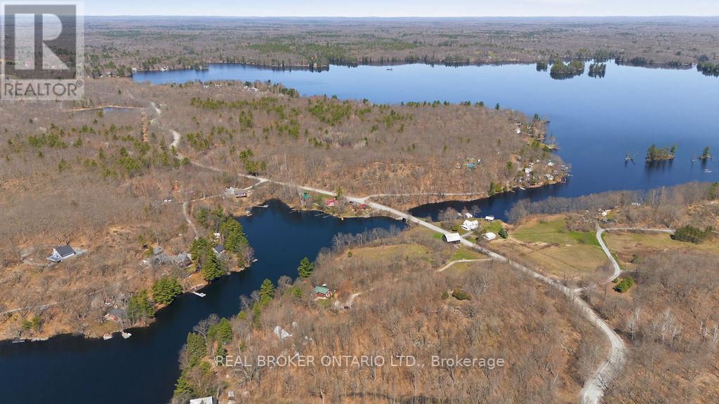 2225 GREEN BAY ROAD