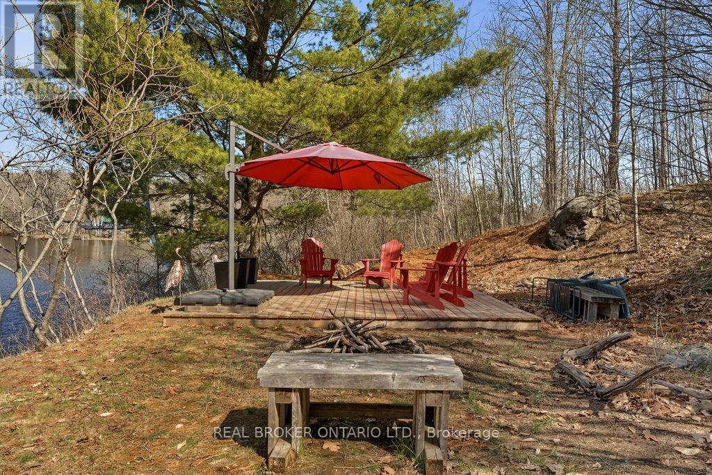 2225 GREEN BAY ROAD