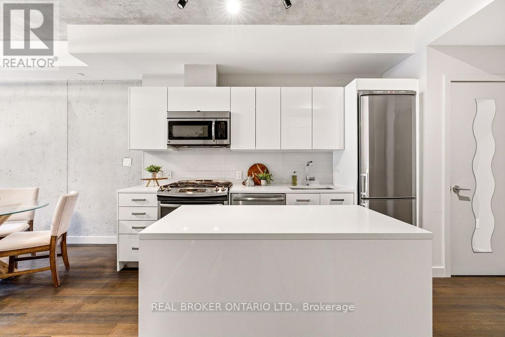 712 - 224 LYON STREET N