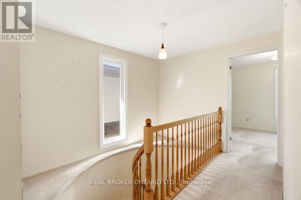 330 FERNLEAF CRESCENT
