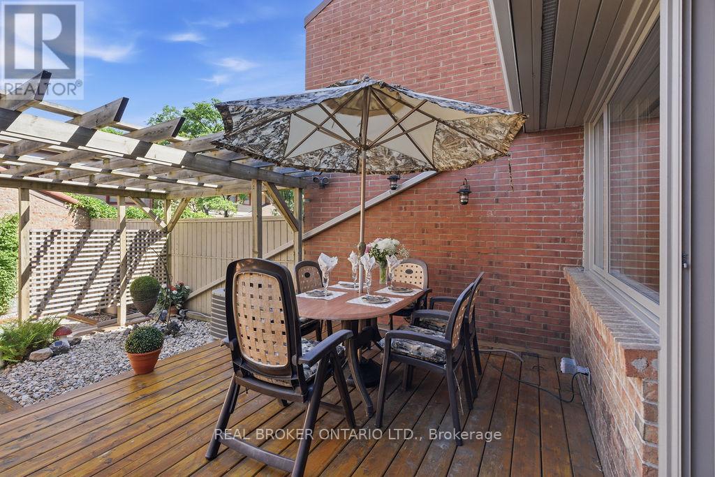 255 BRUYERE STREET