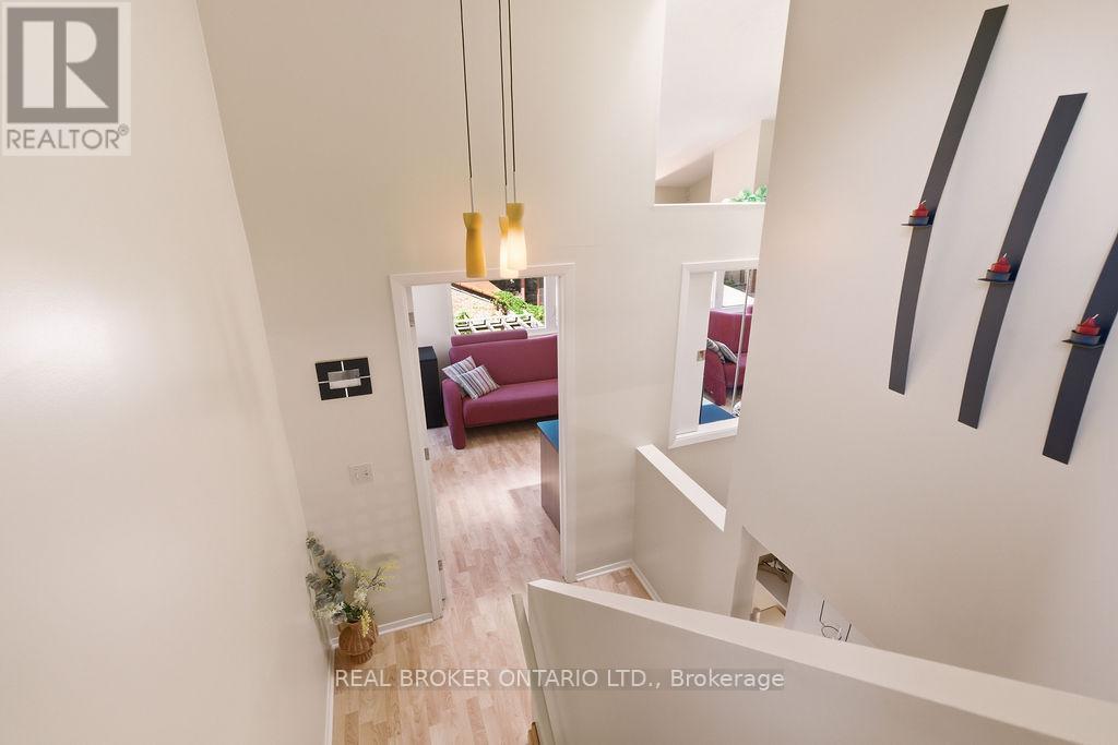 255 BRUYERE STREET