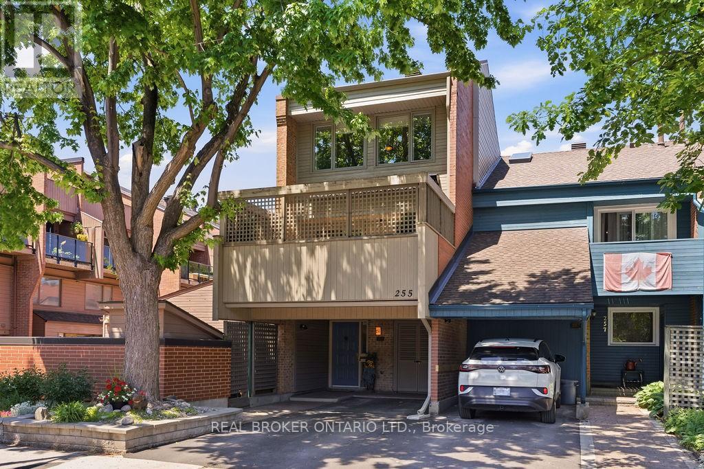 255 BRUYERE STREET
