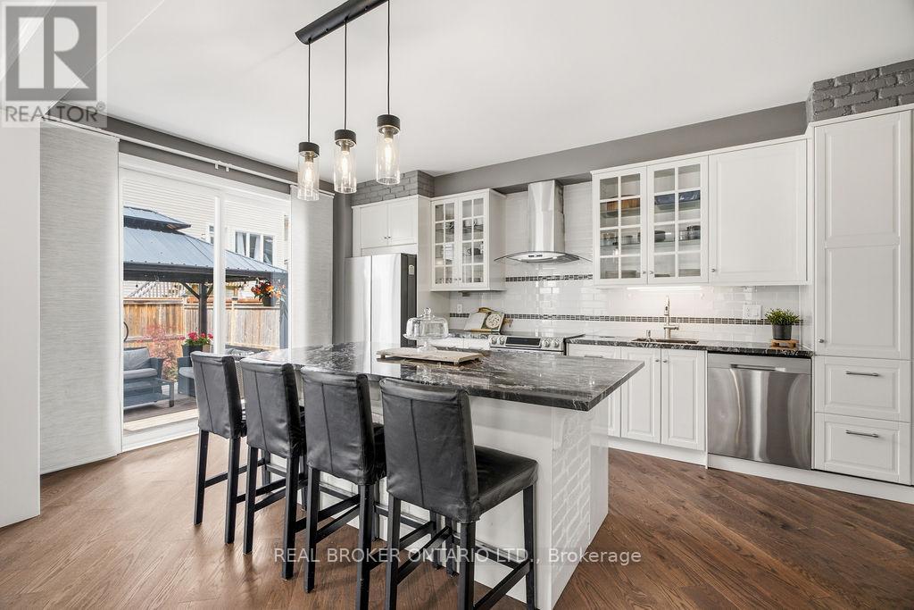 984 SHIMMERTON CIRCLE