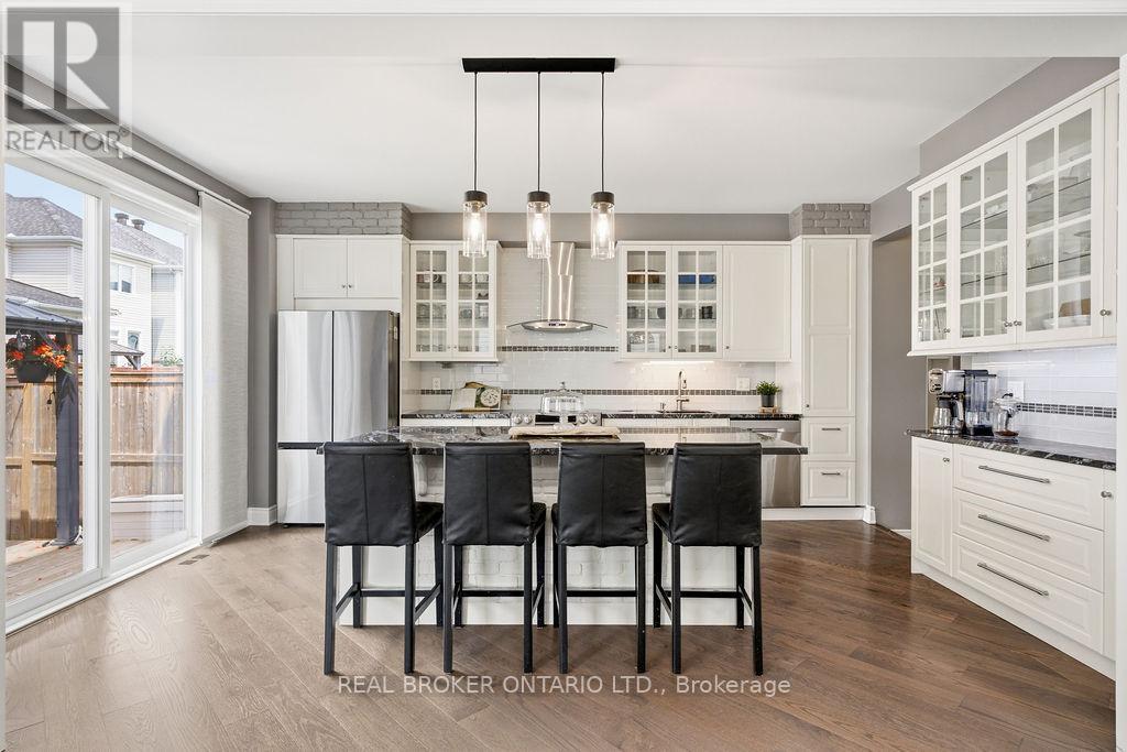 984 SHIMMERTON CIRCLE