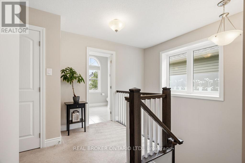 984 SHIMMERTON CIRCLE