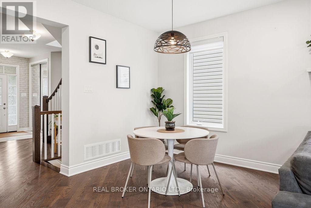 984 SHIMMERTON CIRCLE