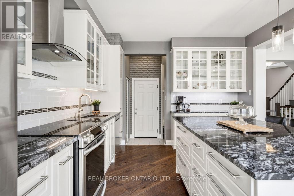 984 SHIMMERTON CIRCLE