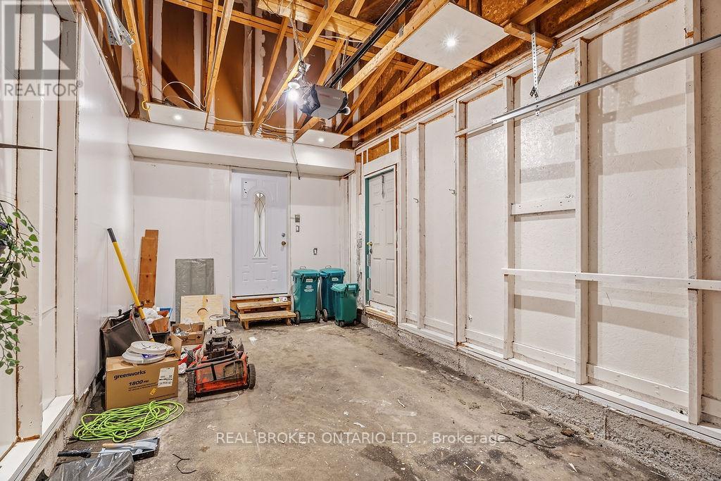 1127 AVIGNON COURT