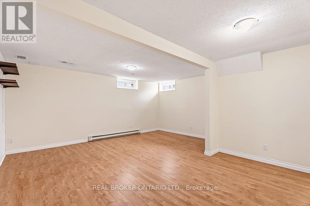 1127 AVIGNON COURT