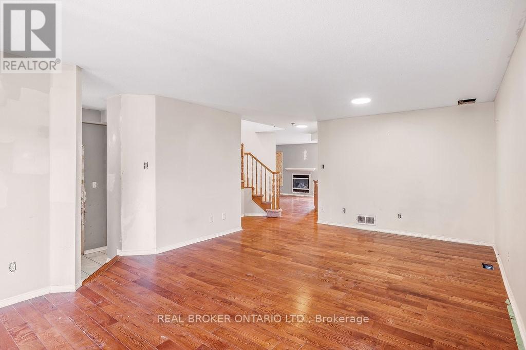 182 ANNAPOLIS CIRCLE