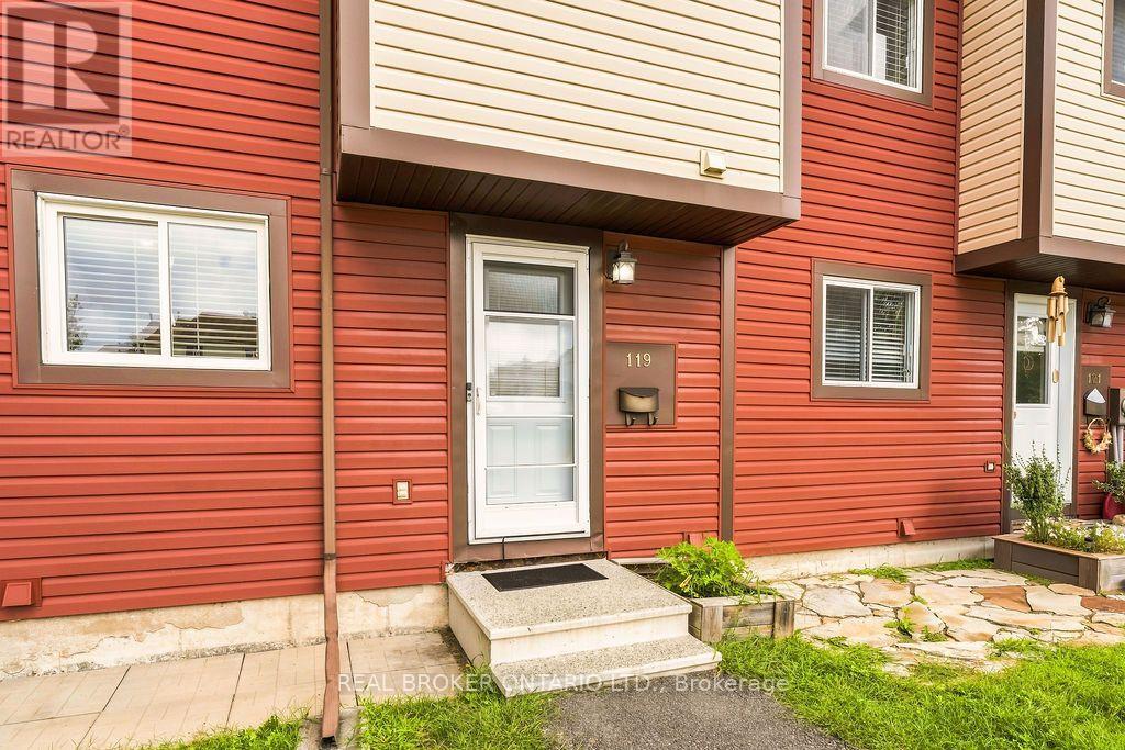 119 TEAL CRESCENT