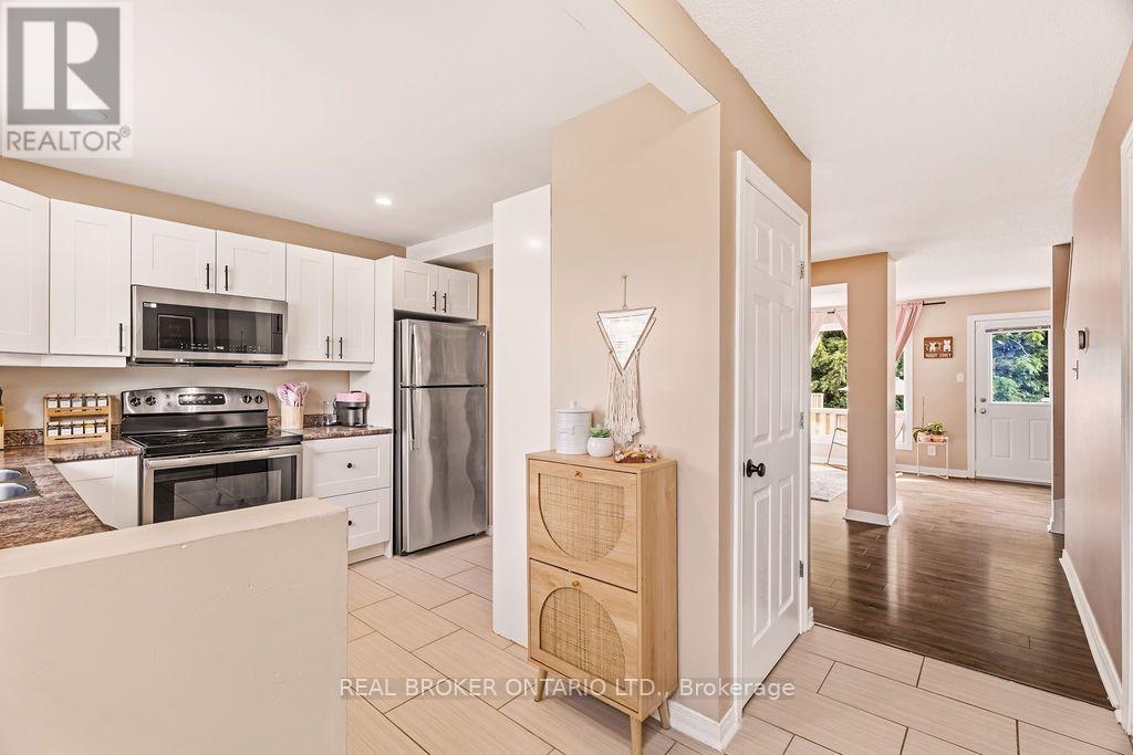 119 TEAL CRESCENT