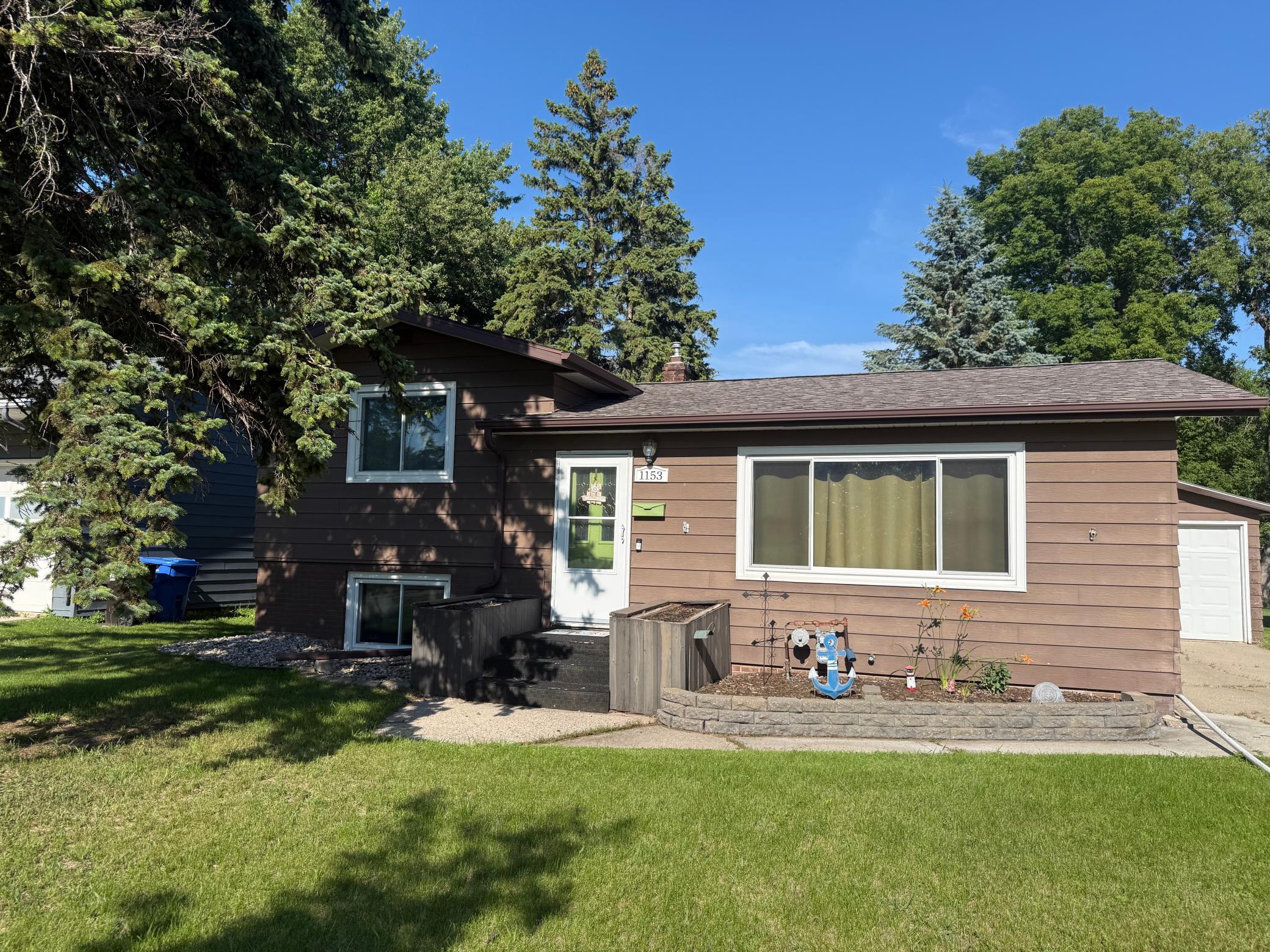 1153 Rossman Avenue