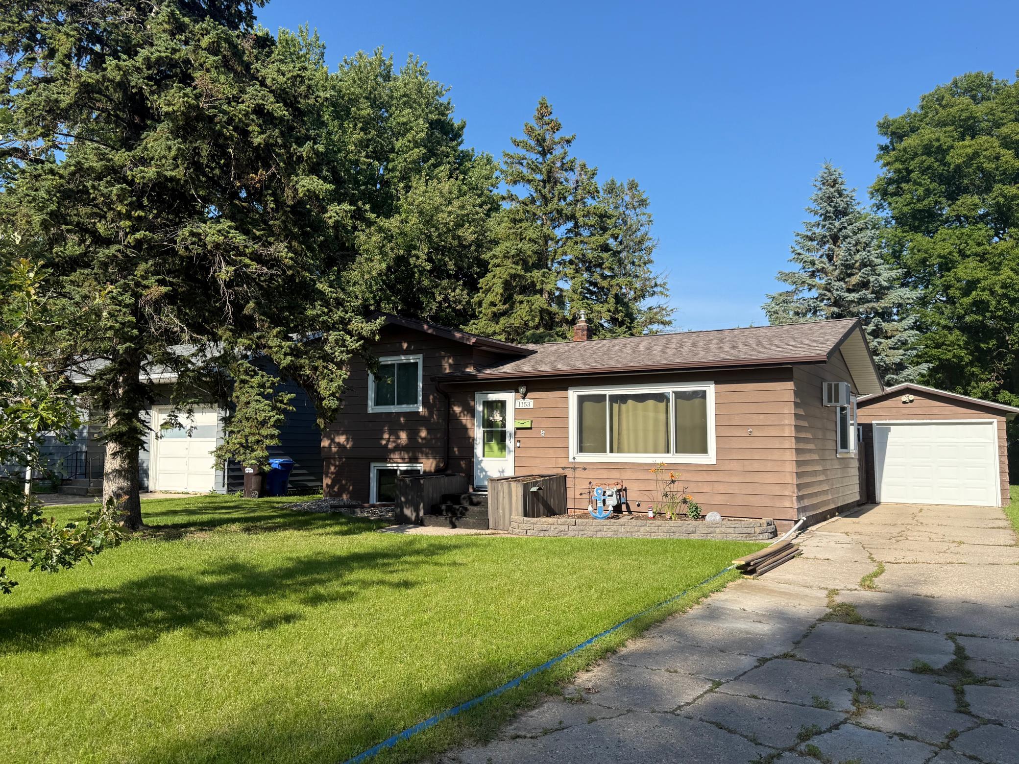 1153 Rossman Avenue