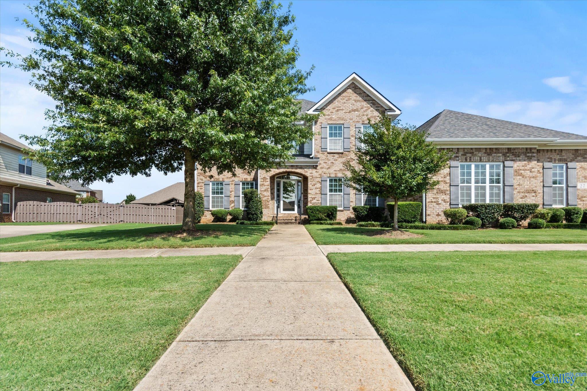 27 Wax Lane SW