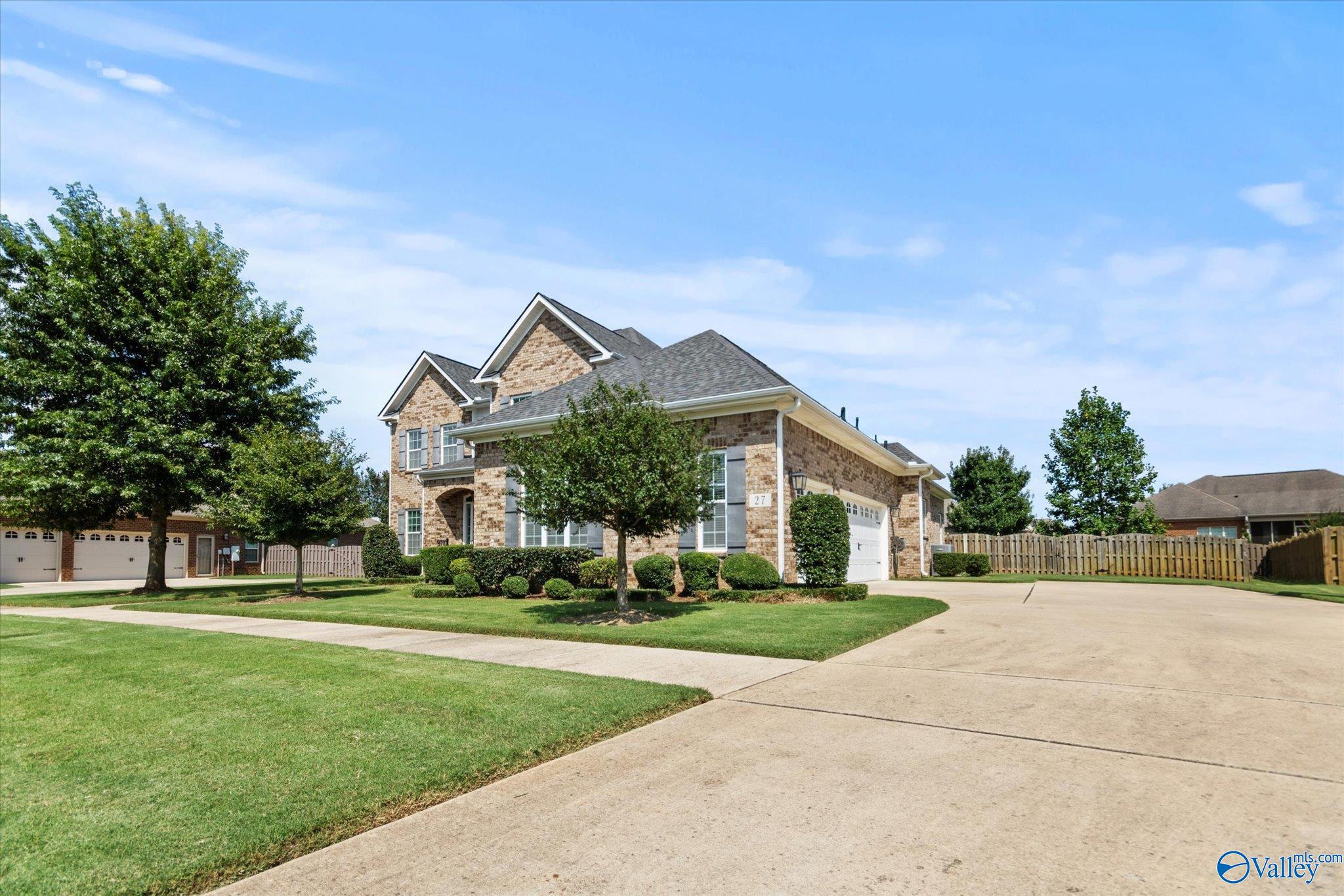 27 Wax Lane SW