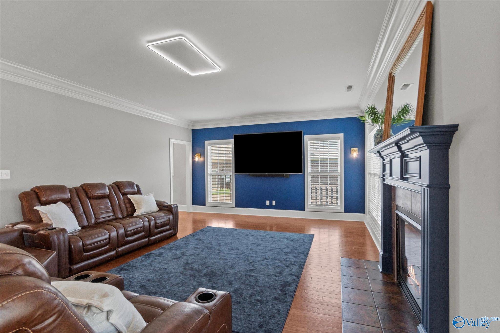 27 Wax Lane SW
