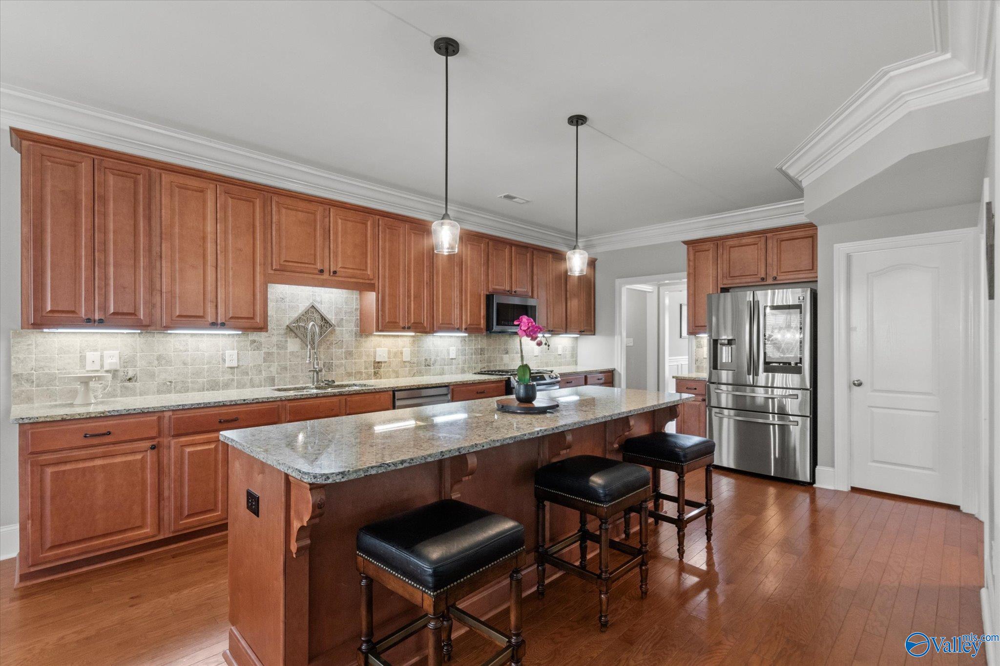 27 Wax Lane SW
