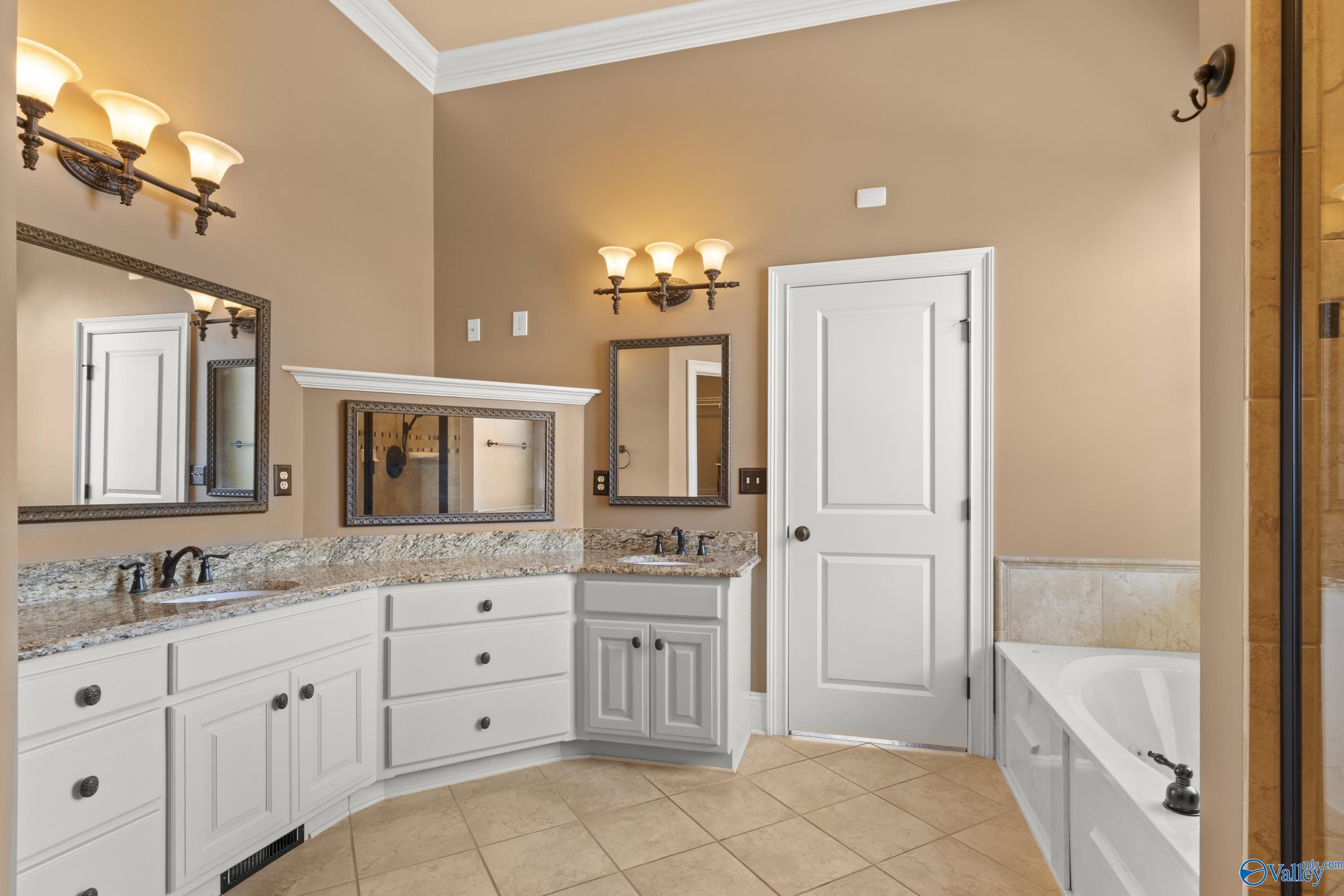 137 Rainbow Glen Circle