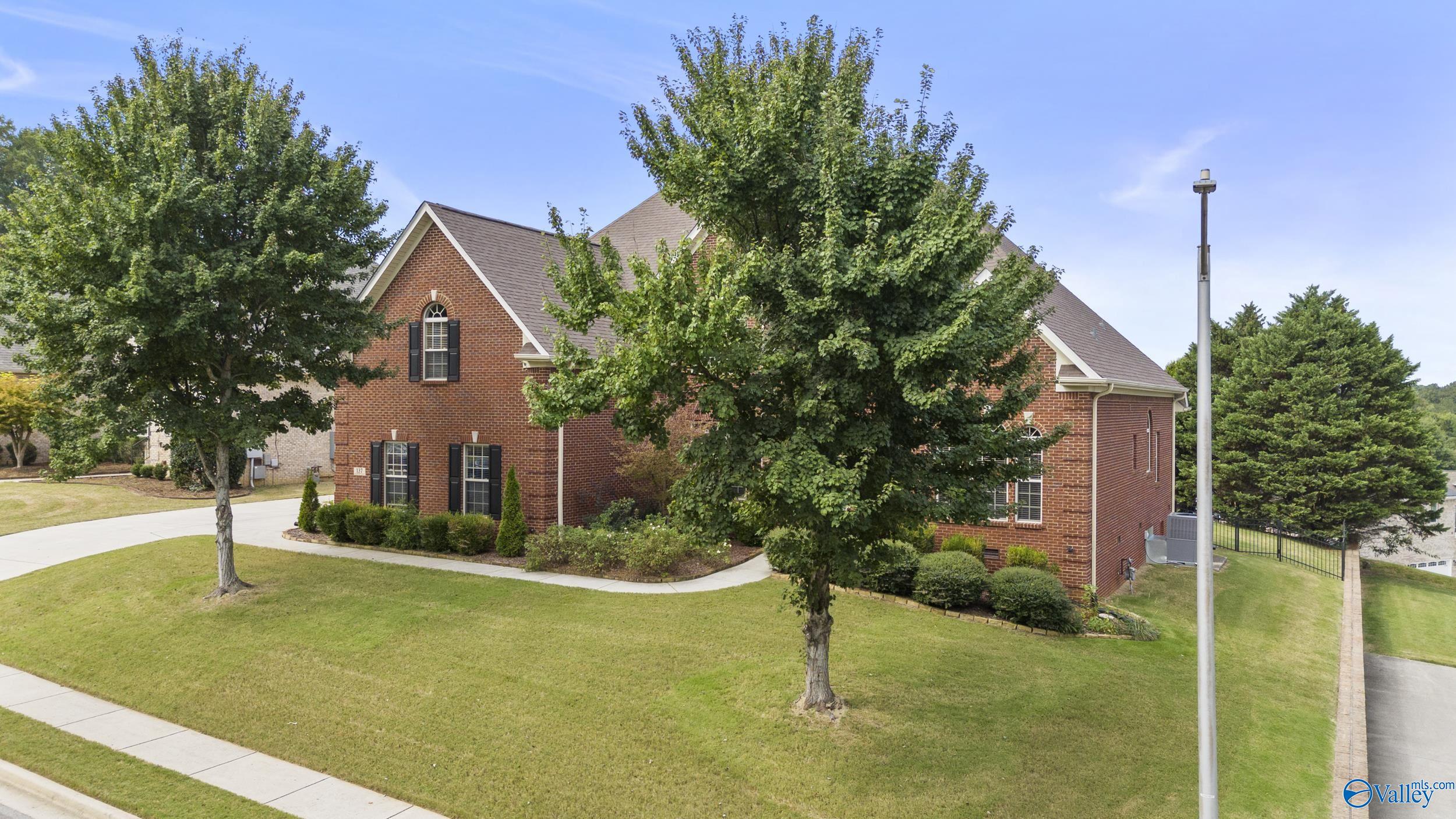 137 Rainbow Glen Circle