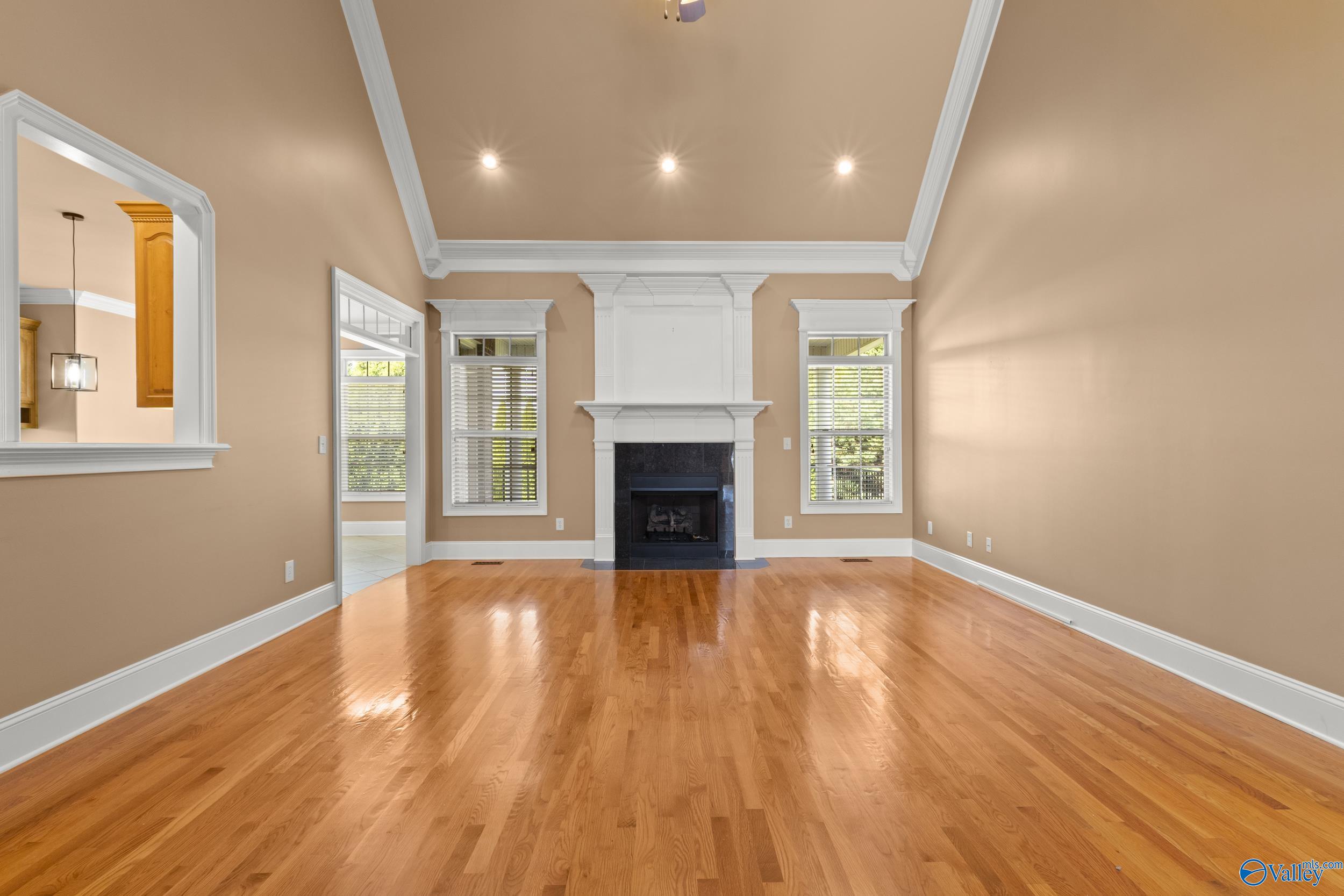 137 Rainbow Glen Circle