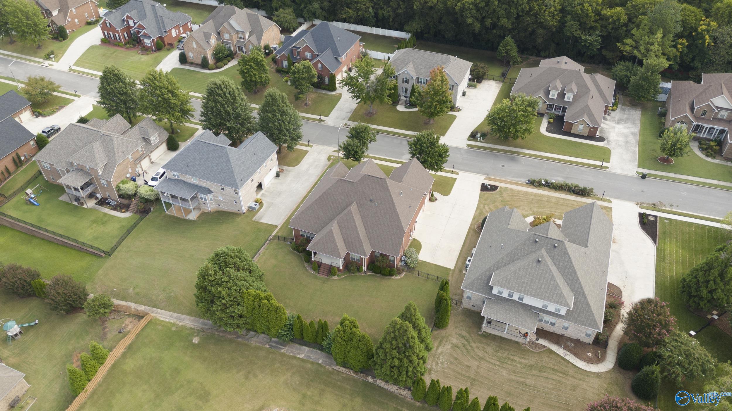 137 Rainbow Glen Circle
