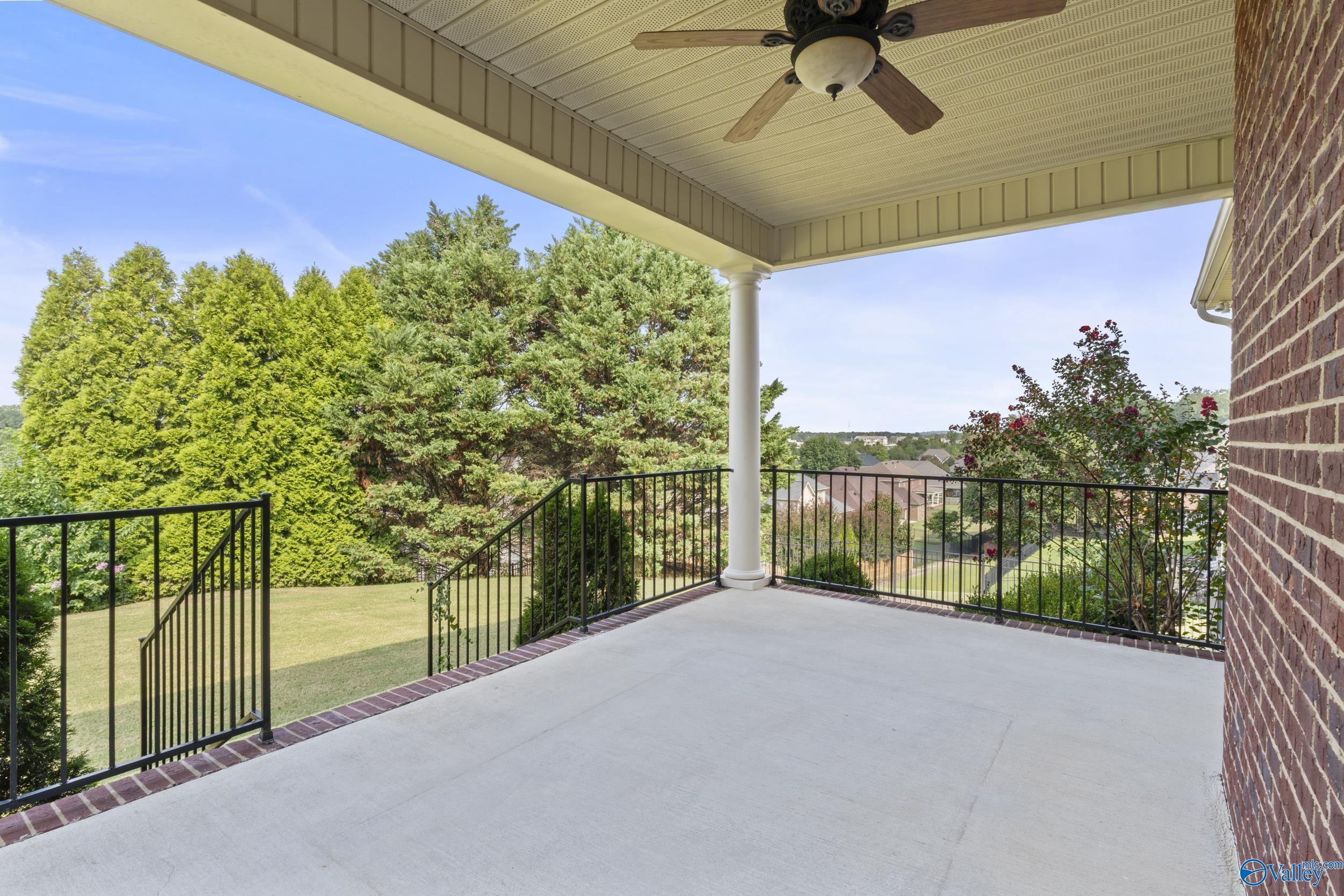 137 Rainbow Glen Circle
