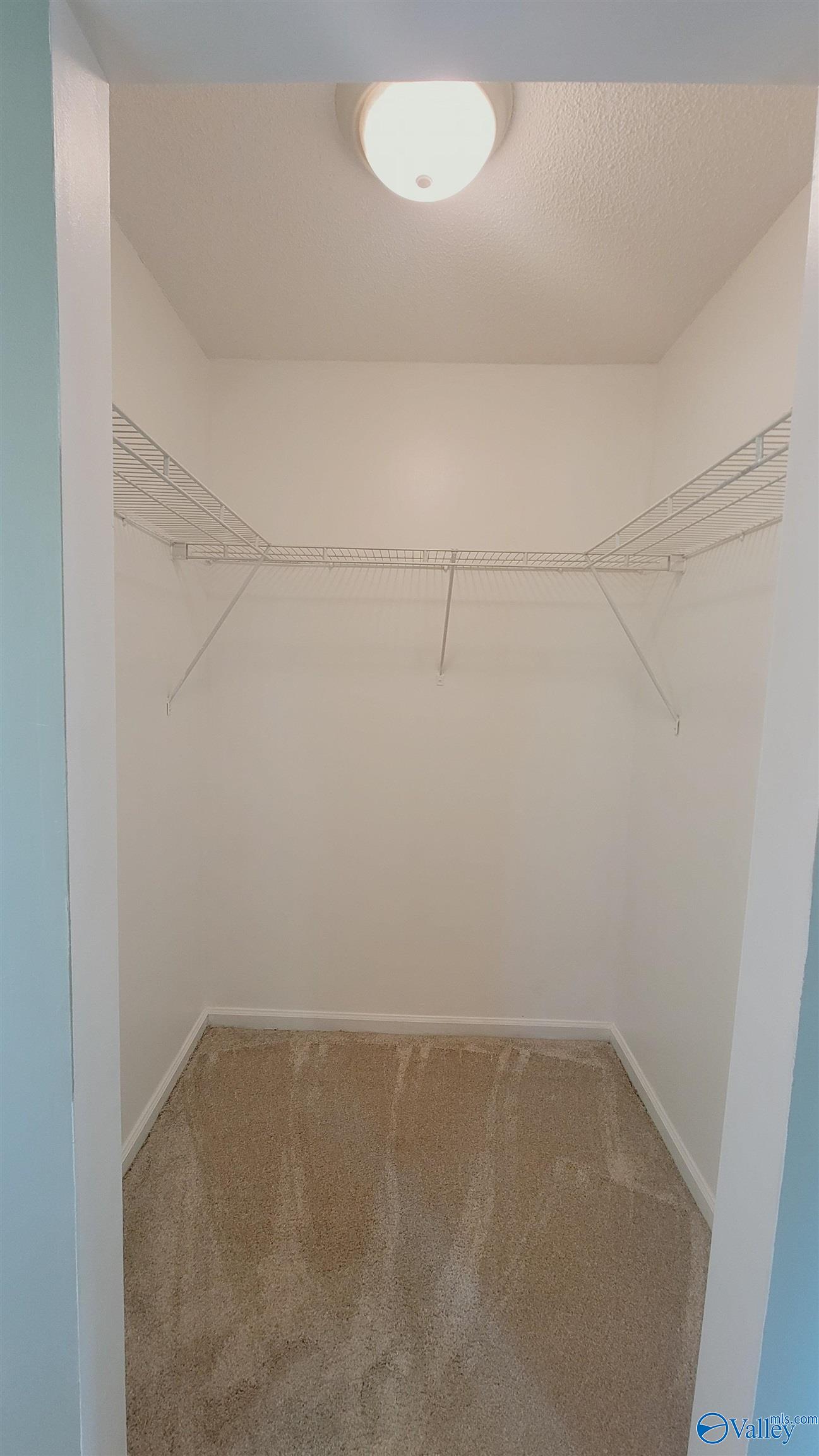 6010 Ellington Road NW