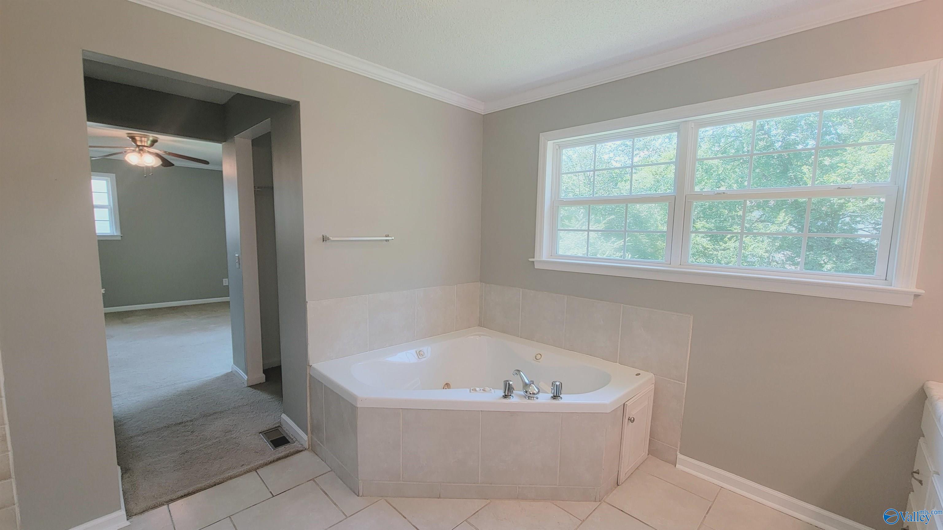 6010 Ellington Road NW