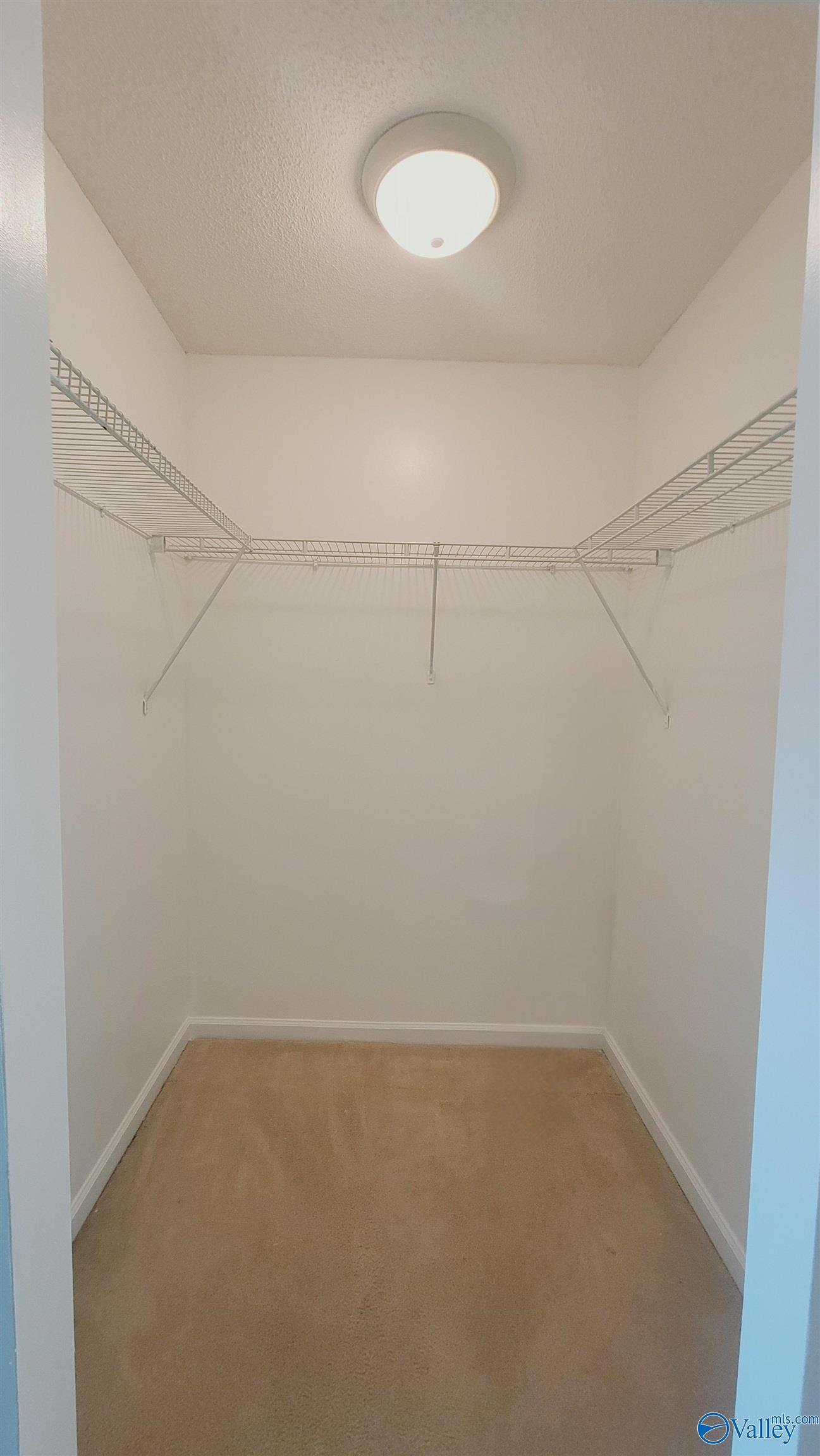 6010 Ellington Road NW