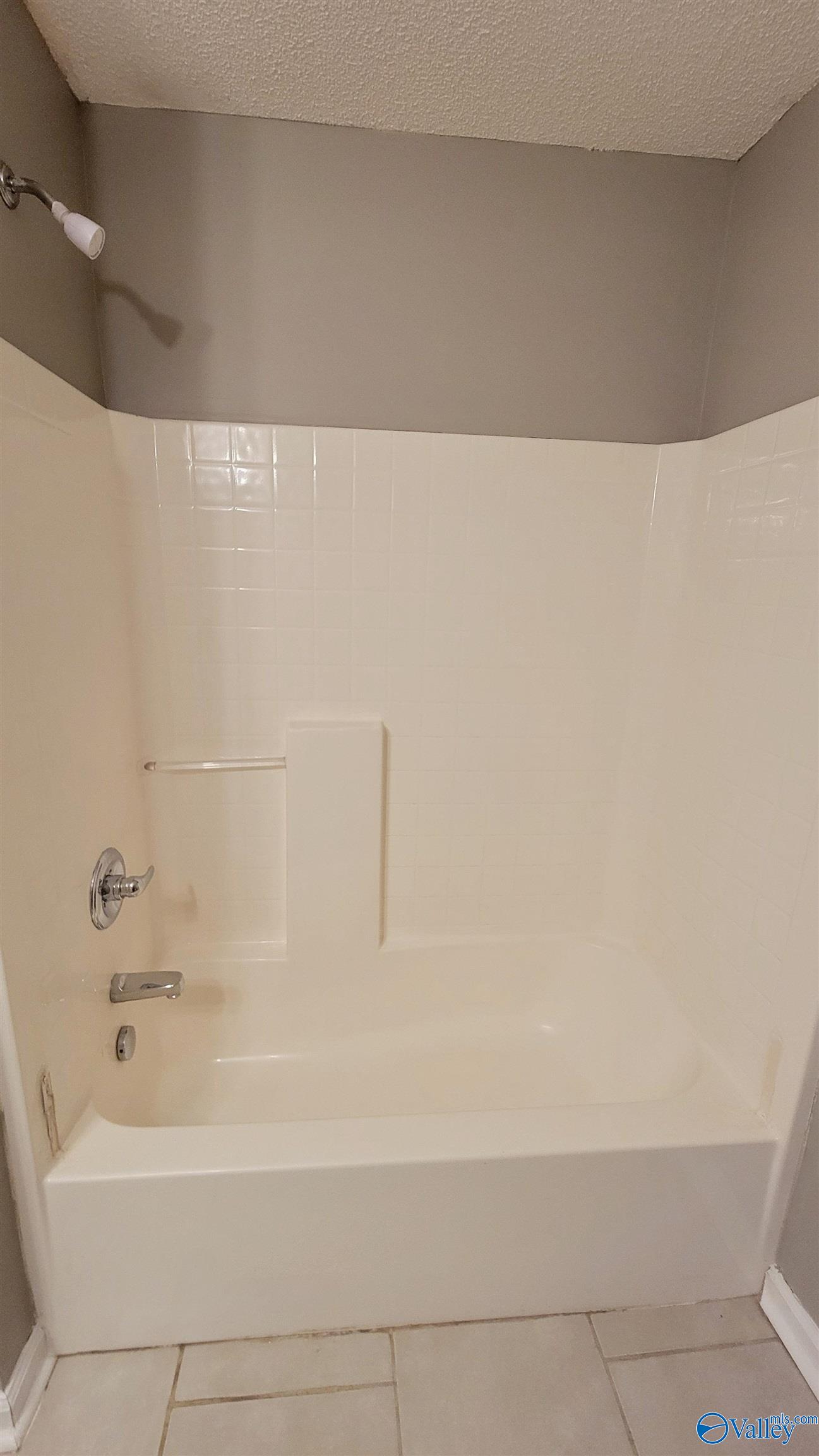 6010 Ellington Road NW