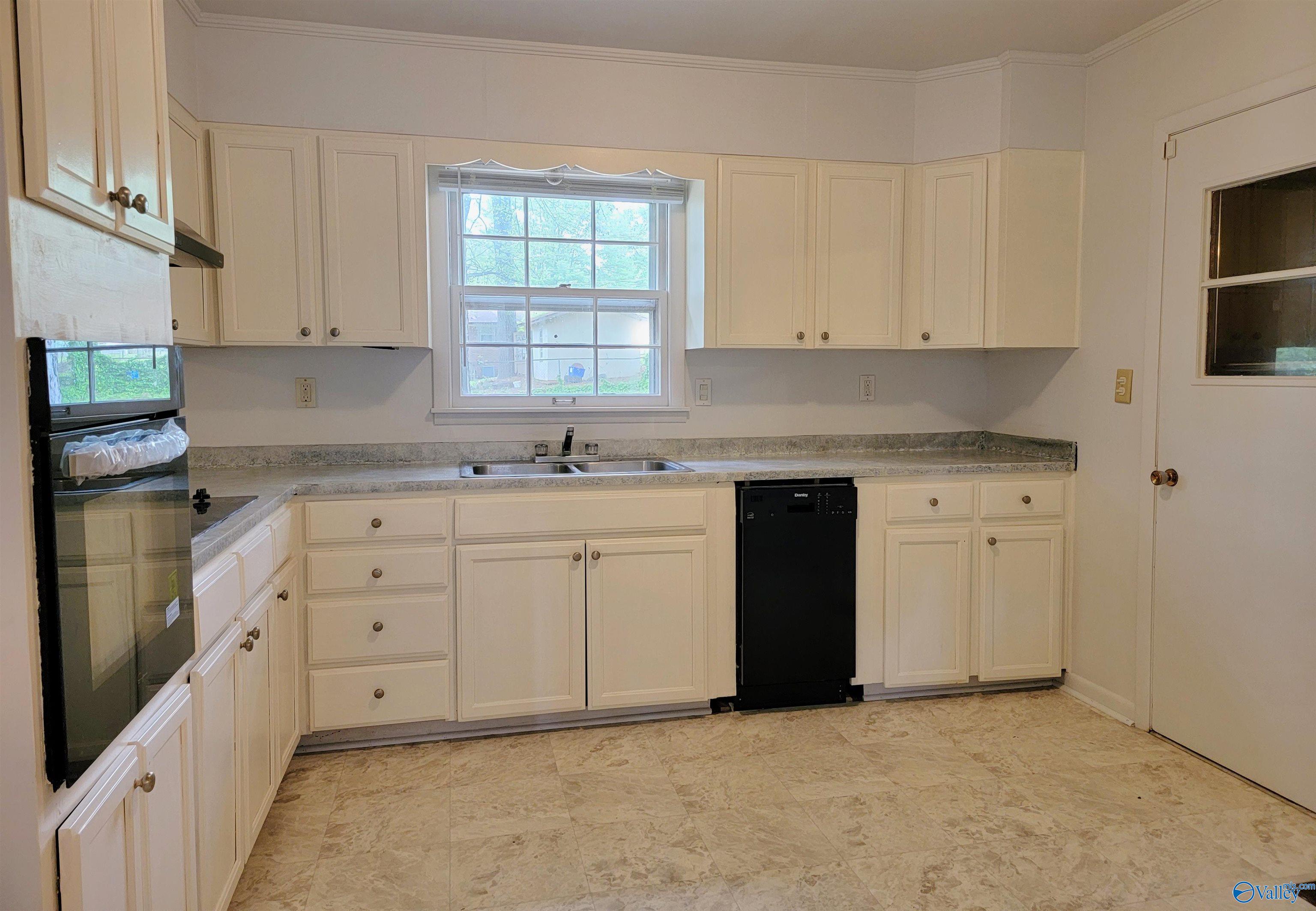 3315 Charleston Avenue