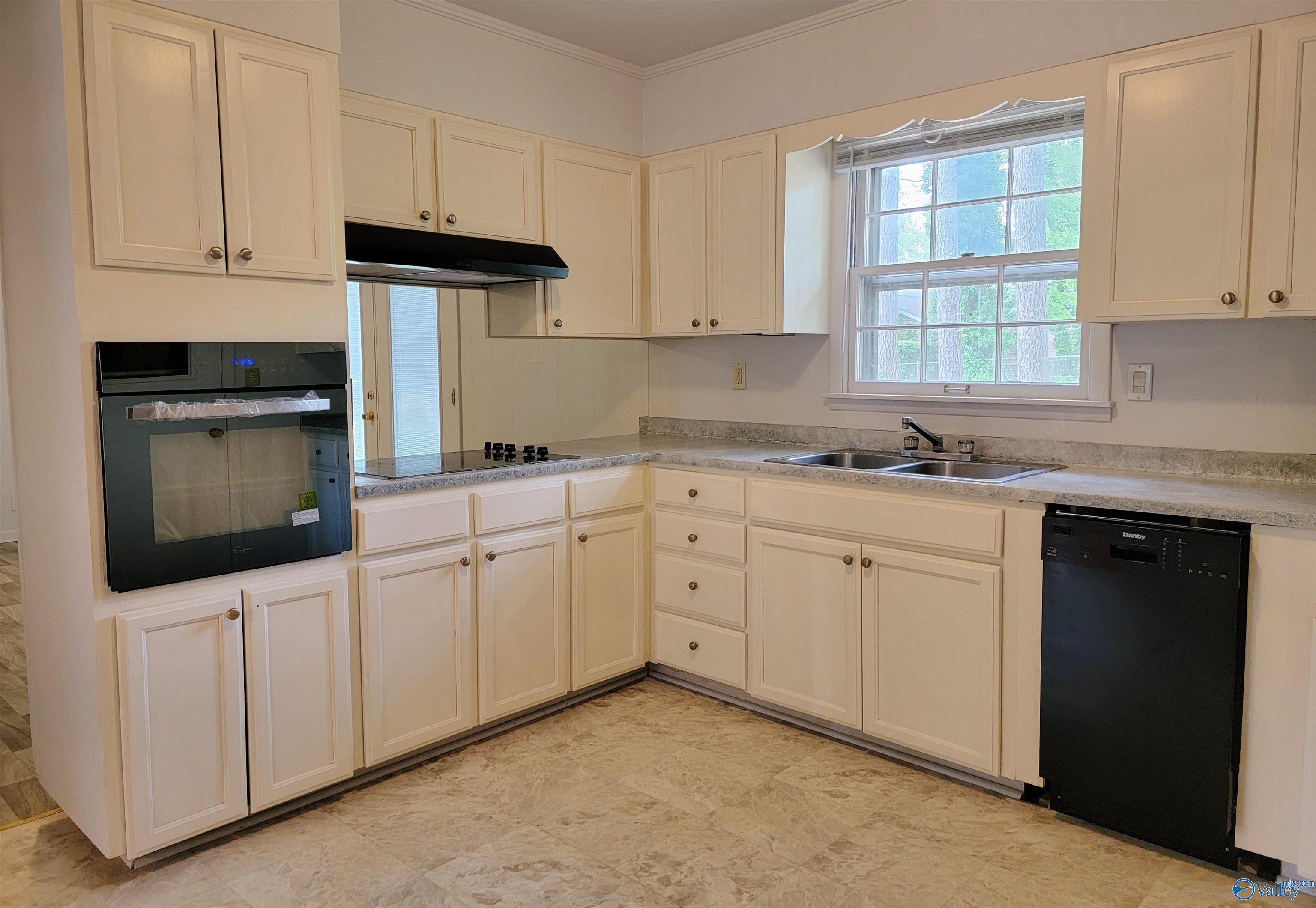 3315 Charleston Avenue