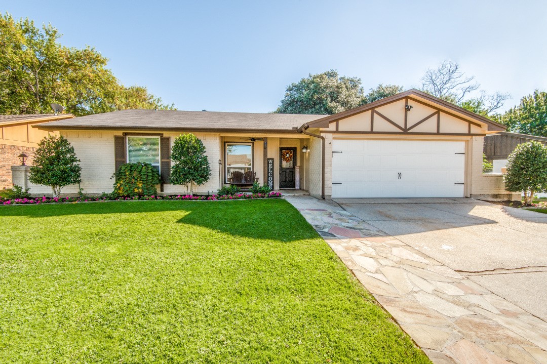 2308 Vineyard Drive