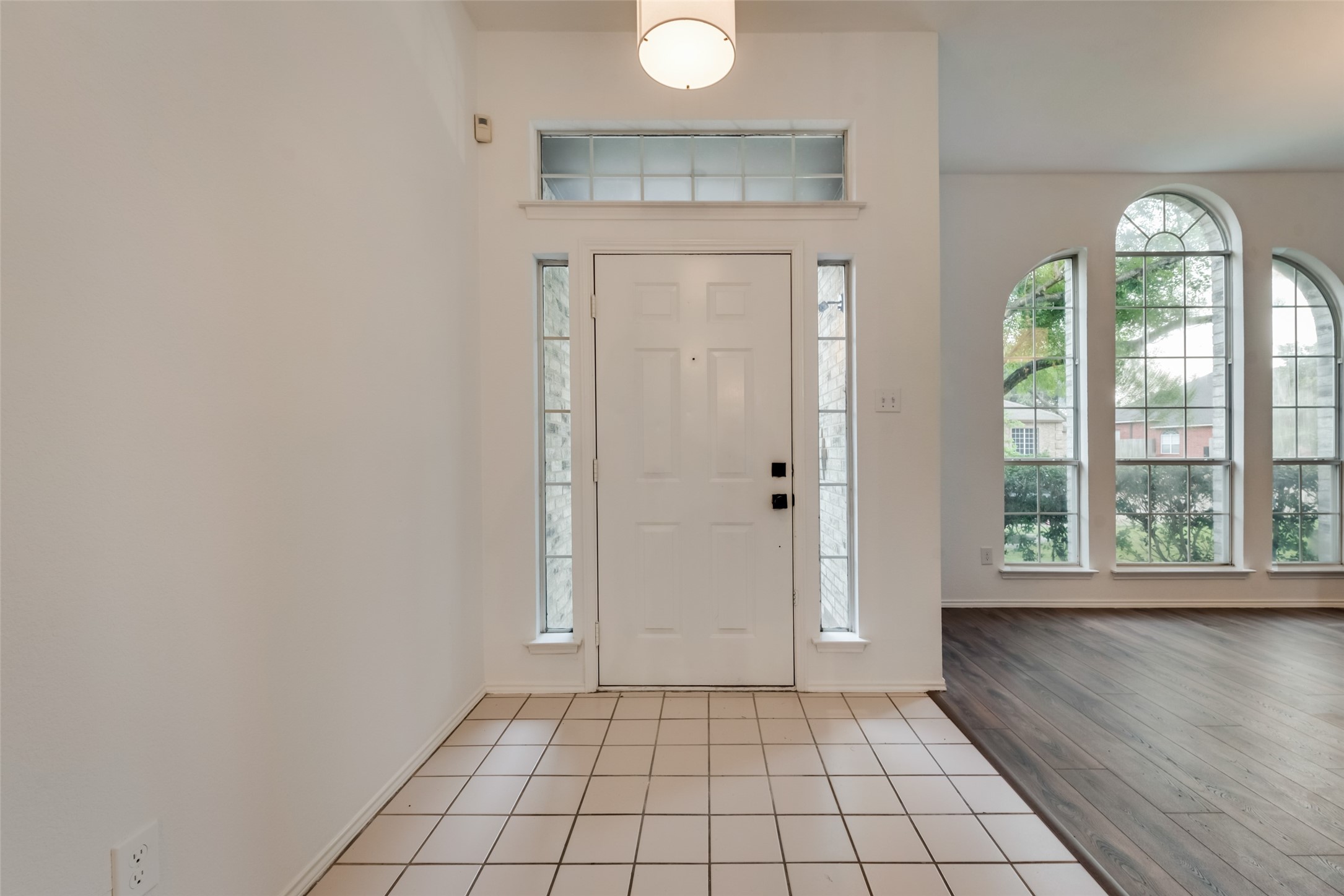 813 Woodridge Drive