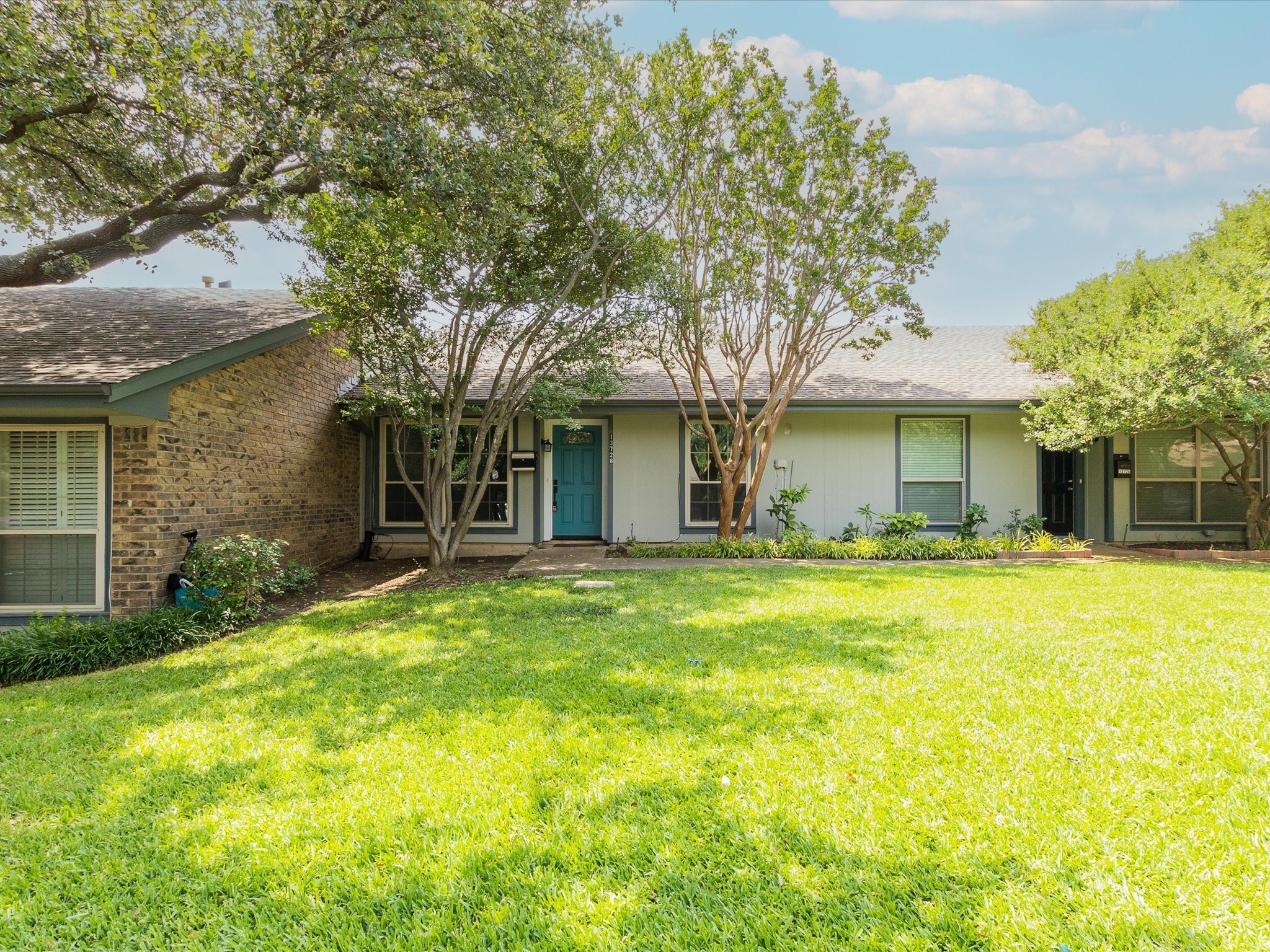 13728 Flagstone Lane