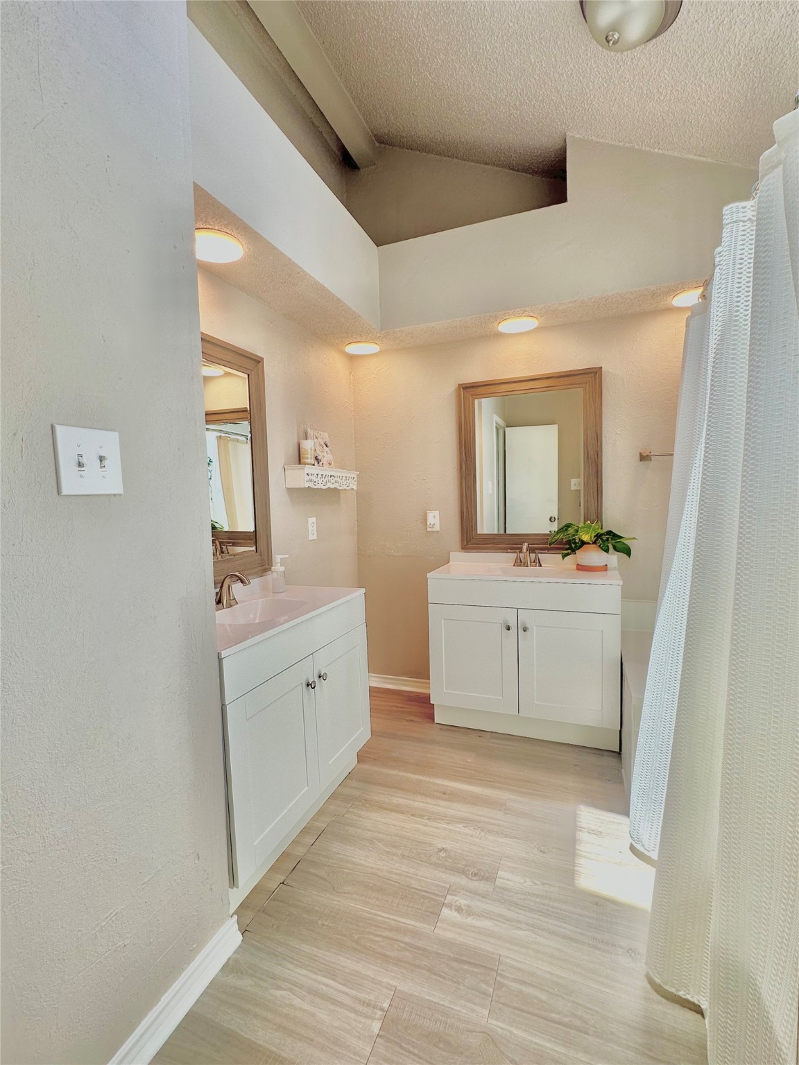 2412 Chapel Hill Lane