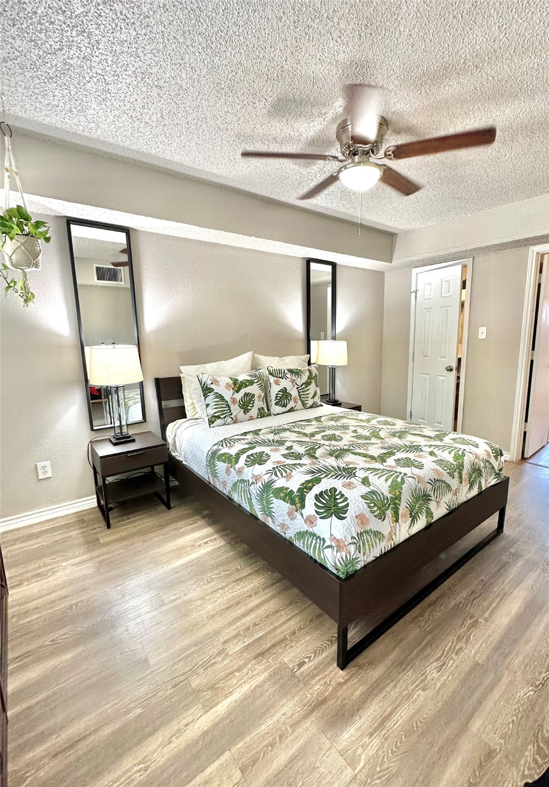 2412 Chapel Hill Lane