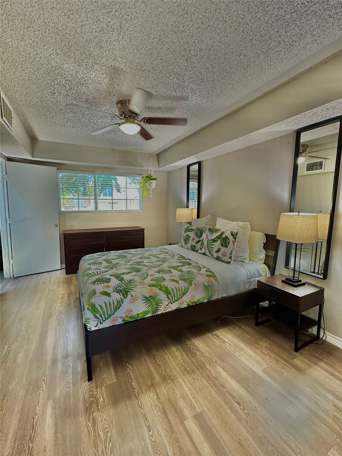 2412 Chapel Hill Lane