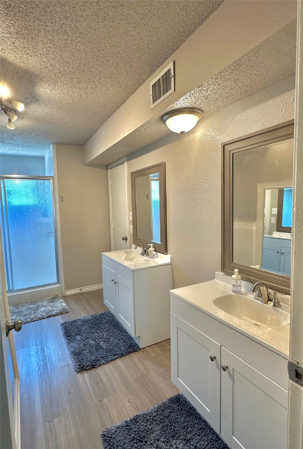 2412 Chapel Hill Lane