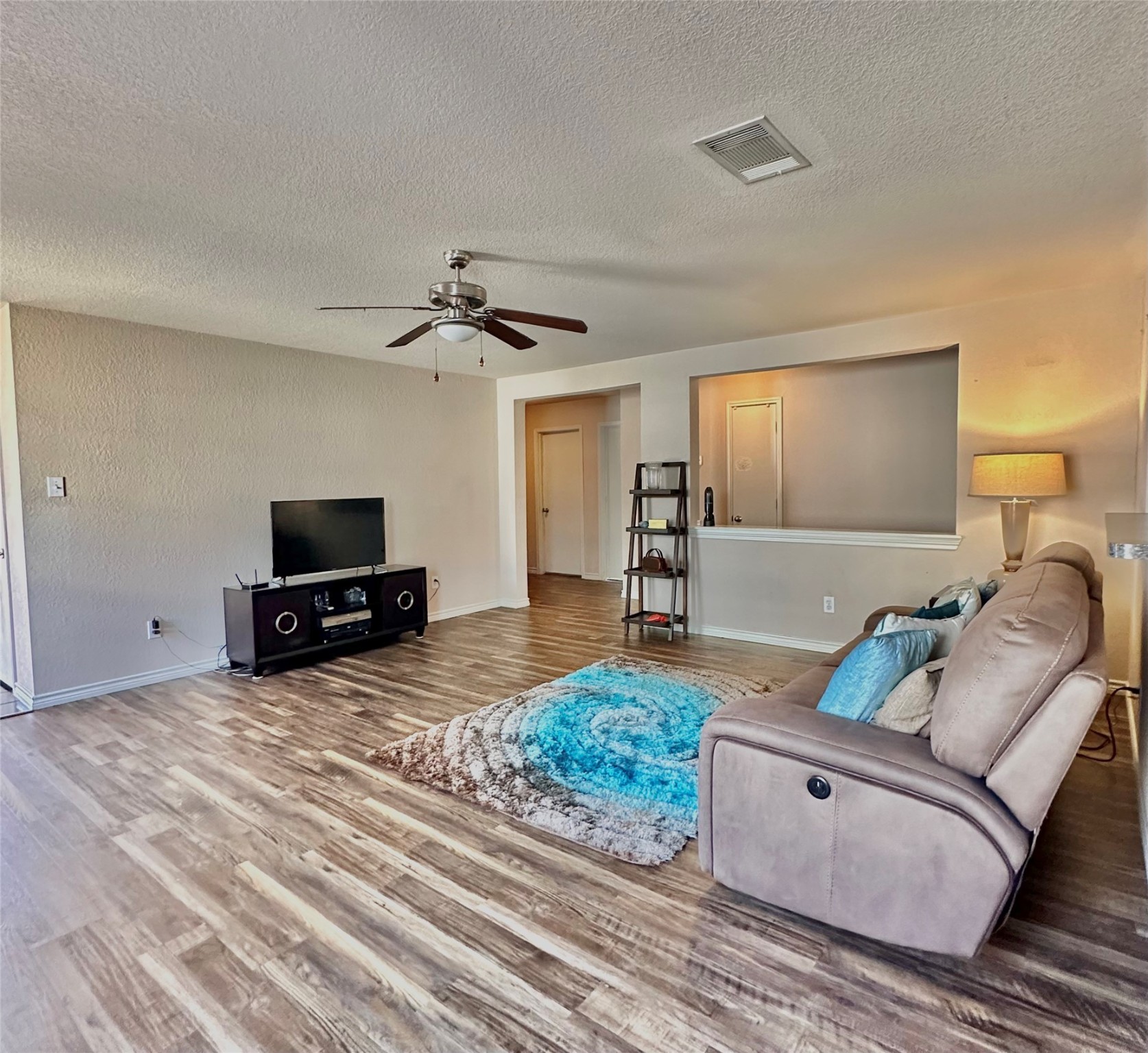 5459 San Patricio Drive