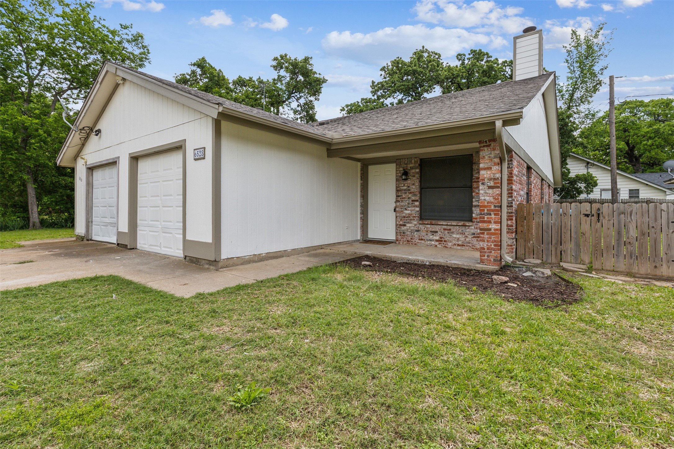 6528 Oak Forest Court